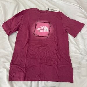 the north face tshirt  size medium  details: -mens short sleeve top  -NWT -graph